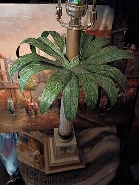 Hollywood Regency-Palm In Leaf Table Lamp with Green Metal Palm Foliage Vintage.